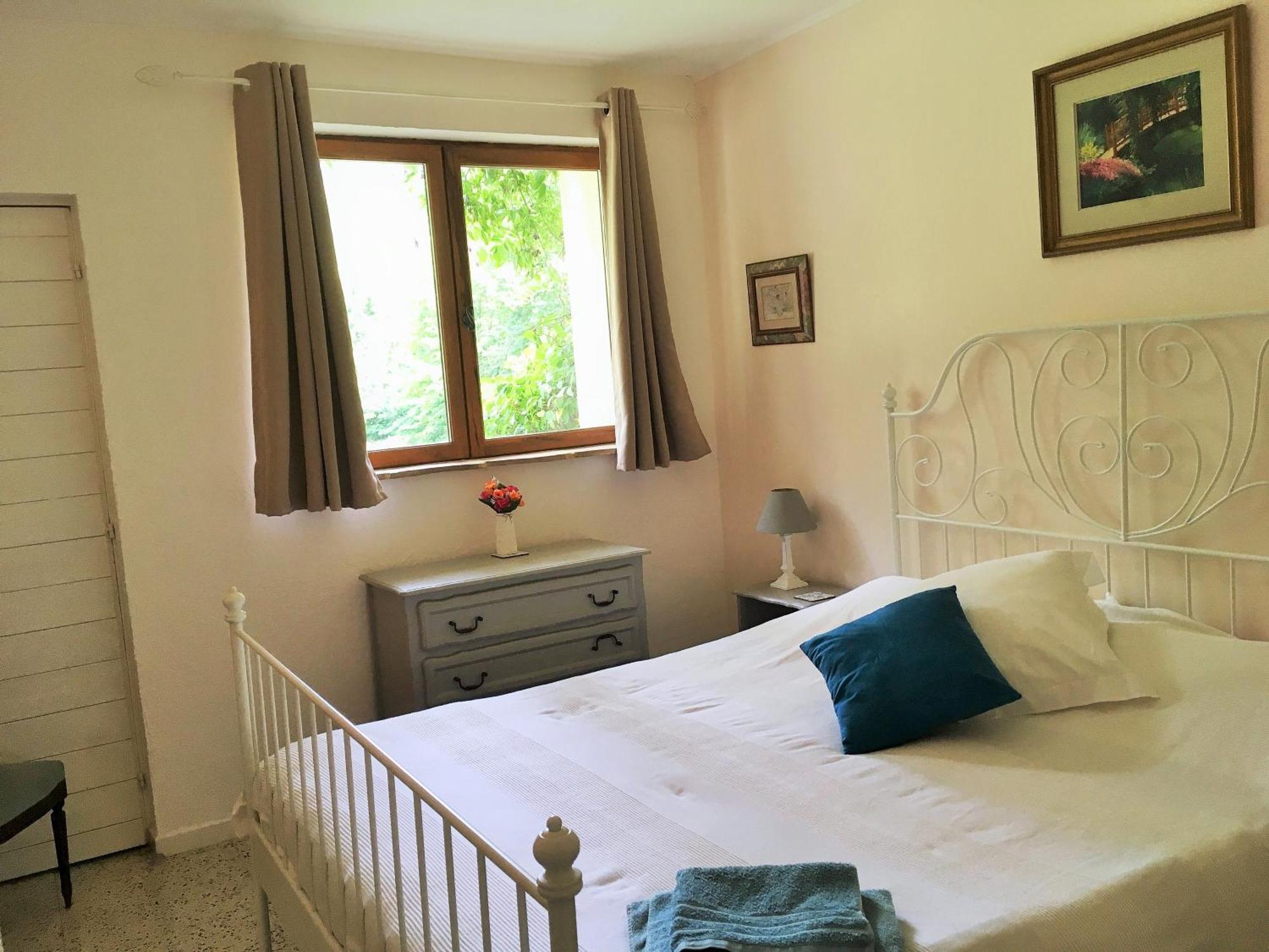 Chateau Du Fraissinet, 6 Gites Sleeping 2-8 Guests, Pool And River On Site La Tronche  Exteriör bild