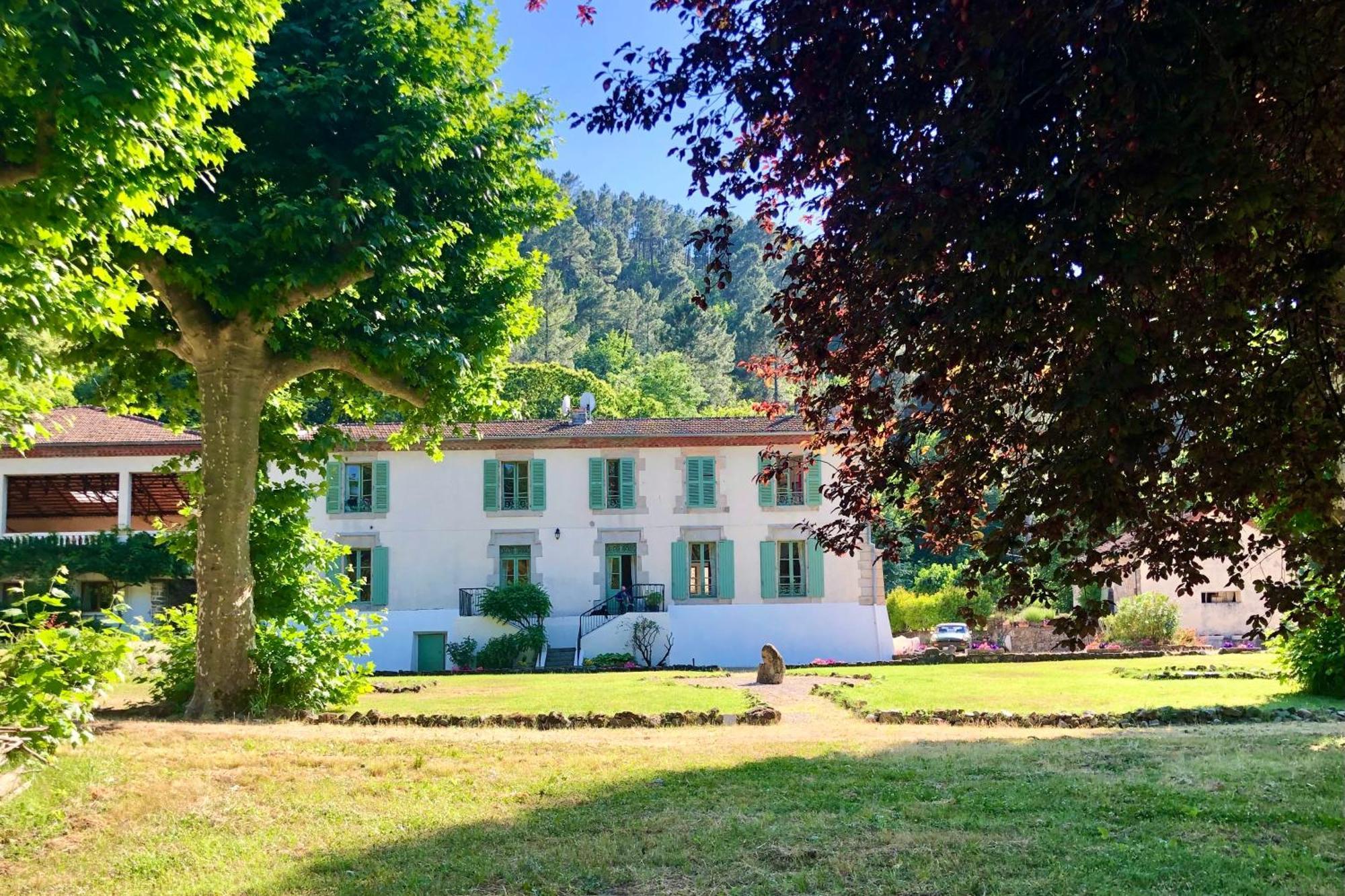 Chateau Du Fraissinet, 6 Gites Sleeping 2-8 Guests, Pool And River On Site La Tronche  Exteriör bild