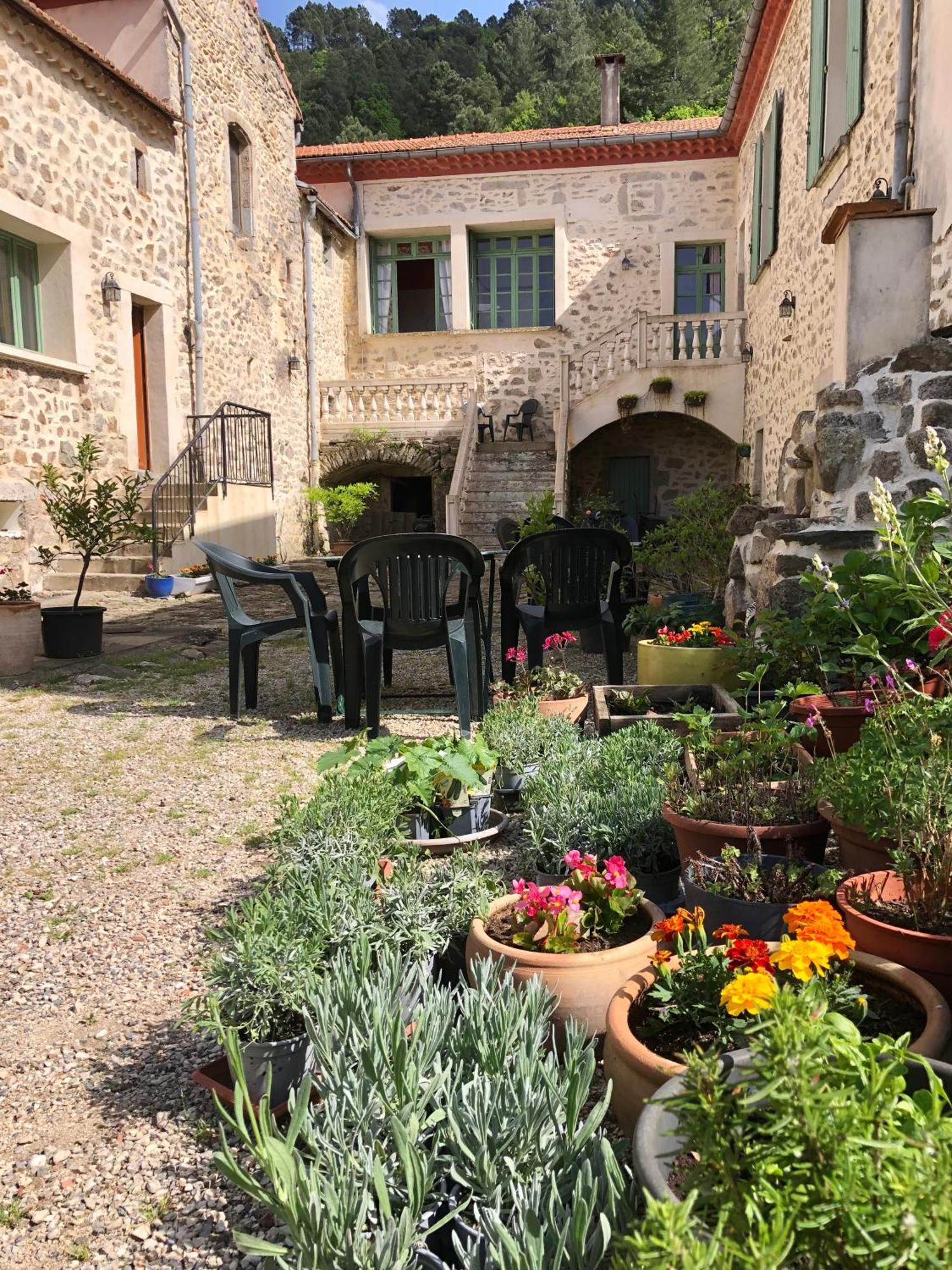 Chateau Du Fraissinet, 6 Gites Sleeping 2-8 Guests, Pool And River On Site La Tronche  Exteriör bild