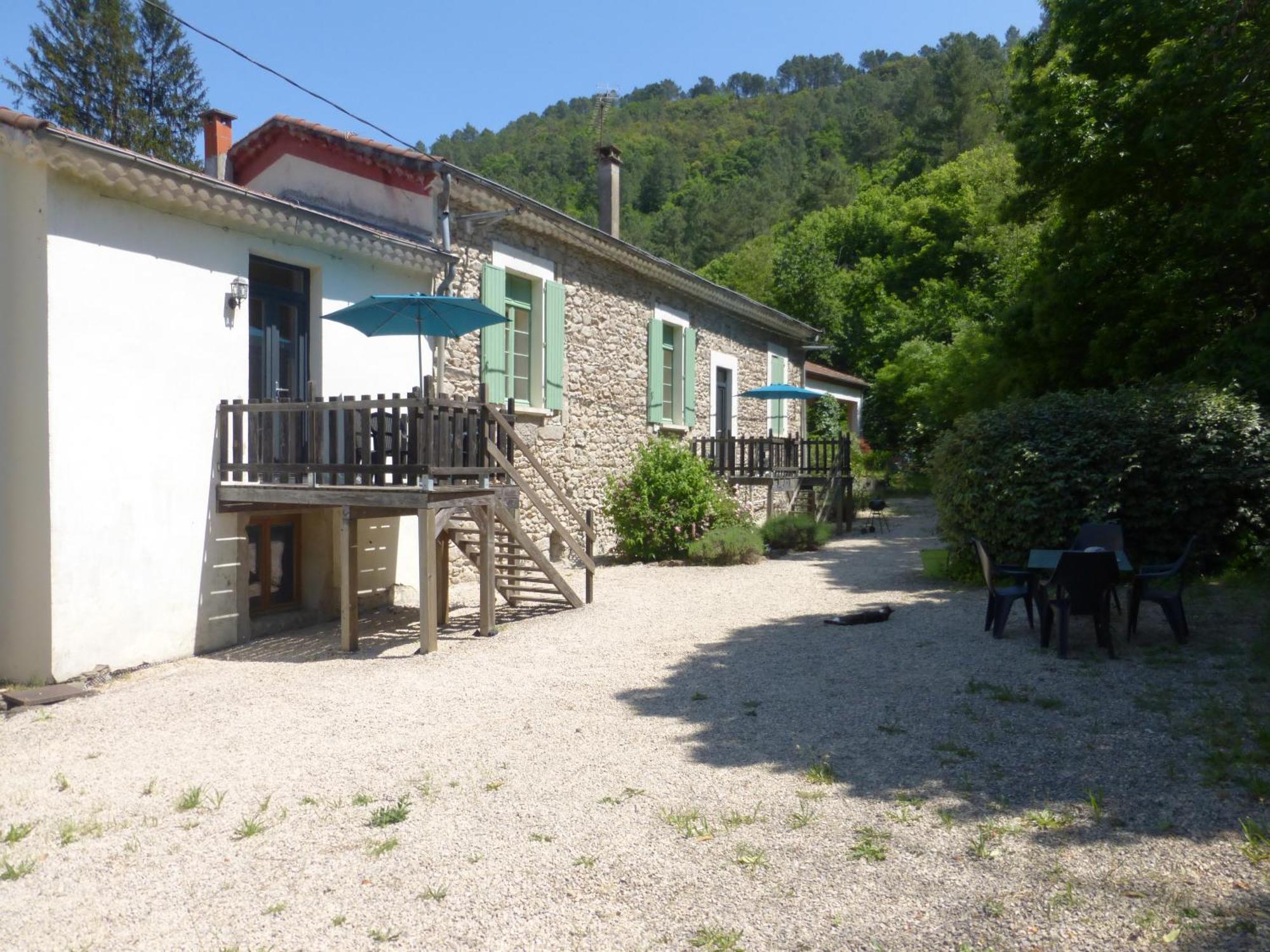 Chateau Du Fraissinet, 6 Gites Sleeping 2-8 Guests, Pool And River On Site La Tronche  Exteriör bild